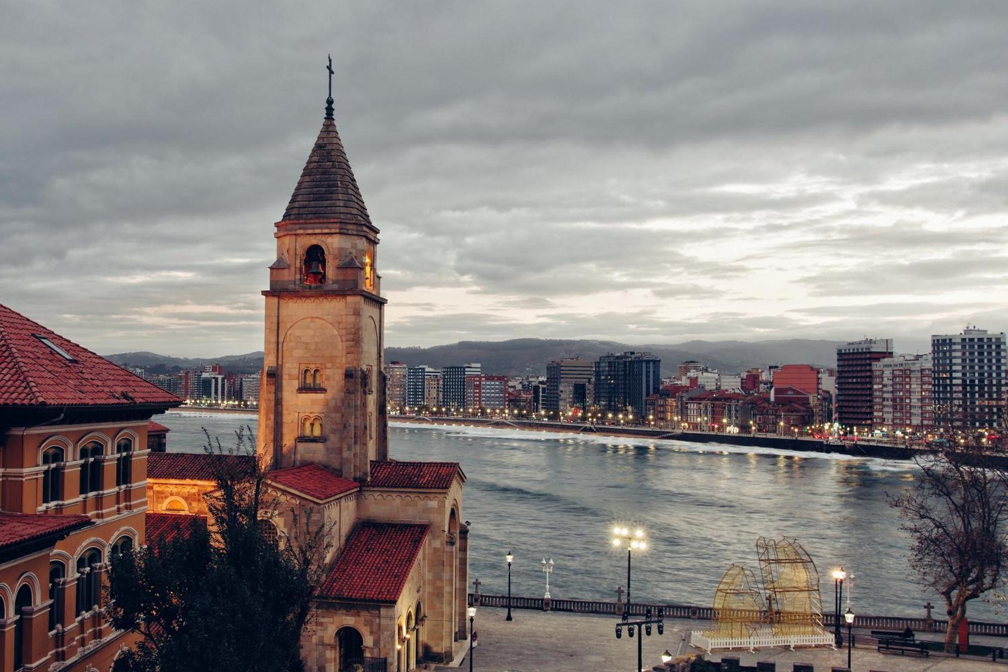 Apartamentos Bahia San Lorenzo Gijón Zewnętrze zdjęcie